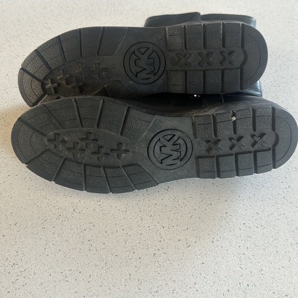 ๐ Michael Kors Fulton Leather Biker Bootie, Black 8.5๐S7 - Picture 4 of 5